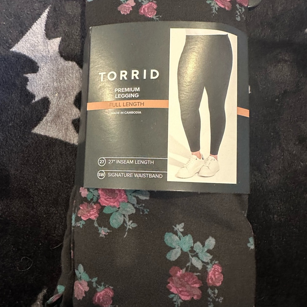 Floral Deep Black Full-Length Legging - Picture 2 of 6